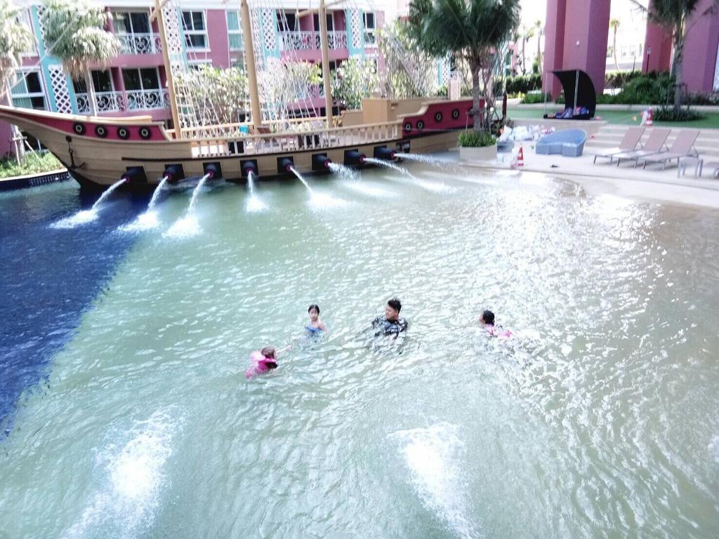 Grand Caribbean Resort Jomtian Pattaya Exterior foto